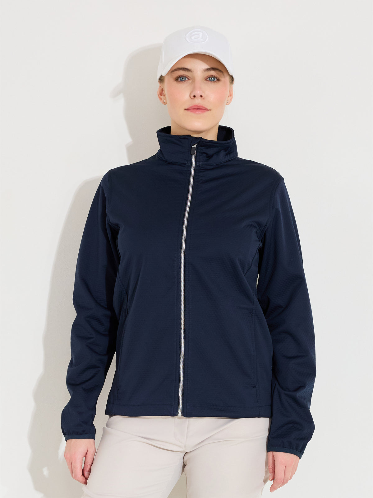 abacus Damen Lytham Softshell-Jacke in Navy, Nahaufnahme vorn