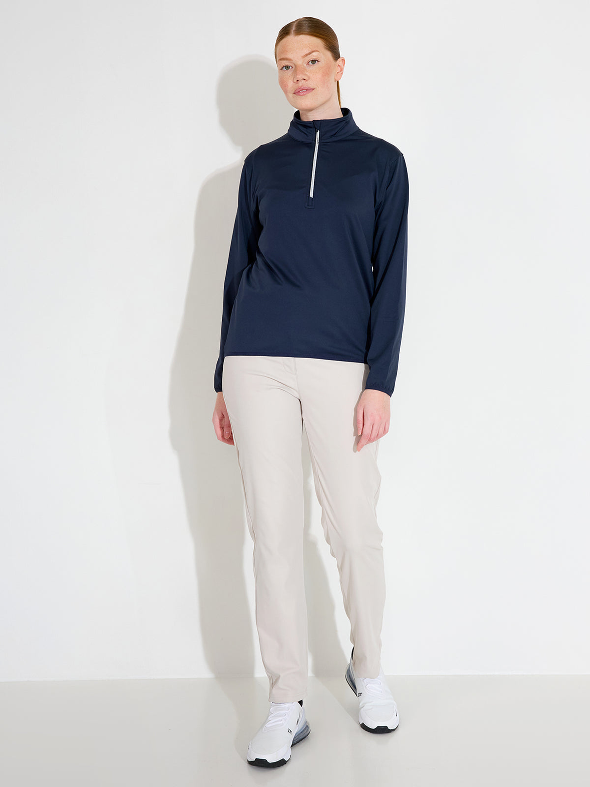 abacus Damen Cradoc Halfzip-Fleece in Navy, am Model von vorn