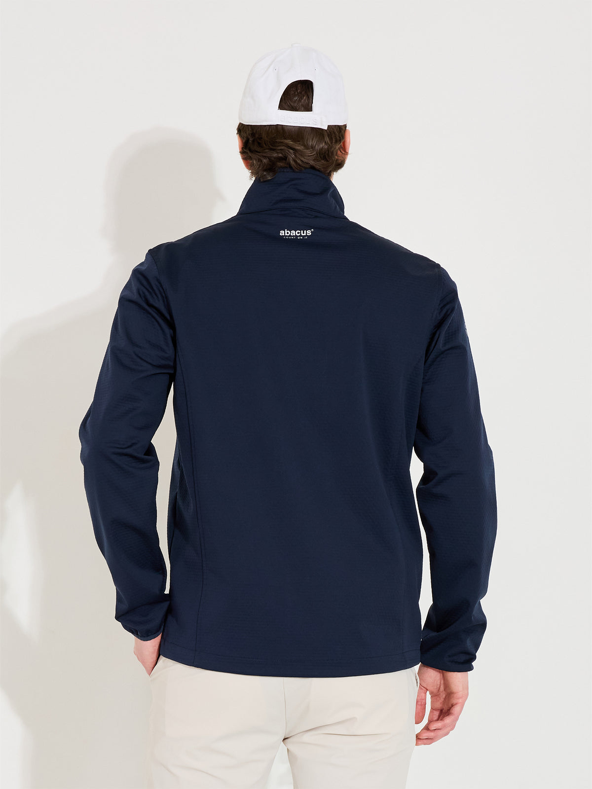abacus Herren Lytham Softshell-Jacke in Navy, Nahaufnahme hinten